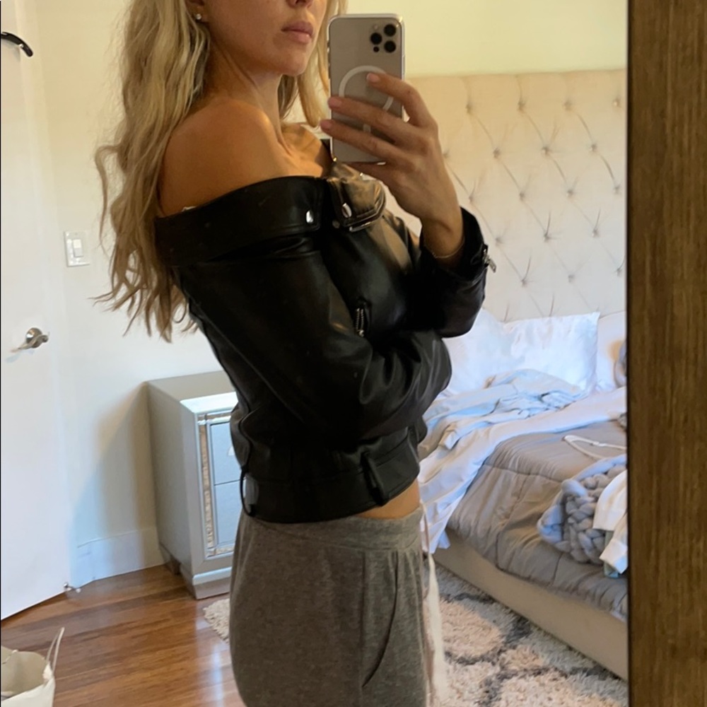 Stylish Jacket - image 3